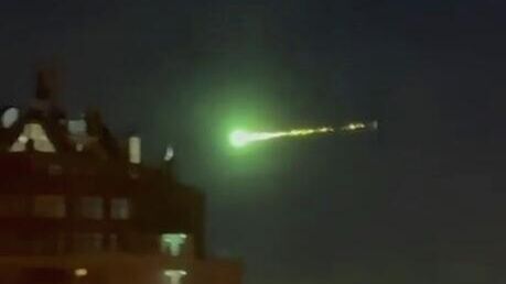 Астрономы выкупили метеорит и часть кровли дома в Новгородской области