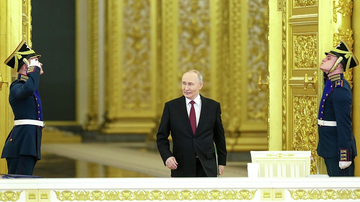 Путин продлил согласование россиянами покупок долей в иностранных компаниях