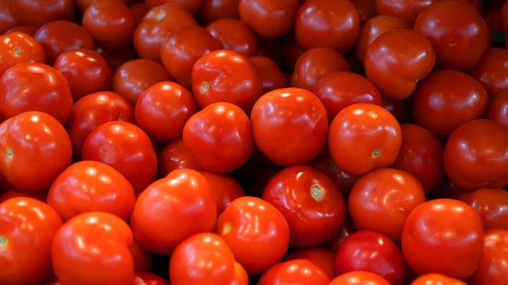 Китай нарастил поставки томатов и картофеля в Россию до максимума